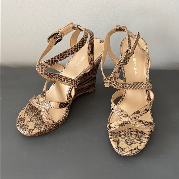 via spiga snakeskin heels